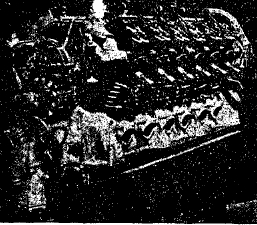 Рис. 58. Германский мотор «Maybach» для дирижаблей; 12 цилиндров; 550HP.